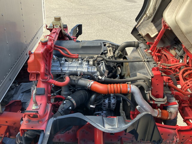 三菱ふそうキャンターアルミバン小型（2t・3t）[写真29]