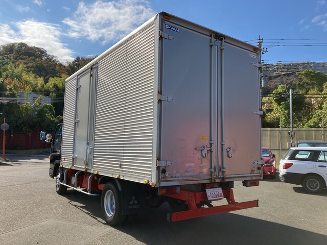 三菱ふそうキャンターアルミバン小型（2t・3t）[写真04]