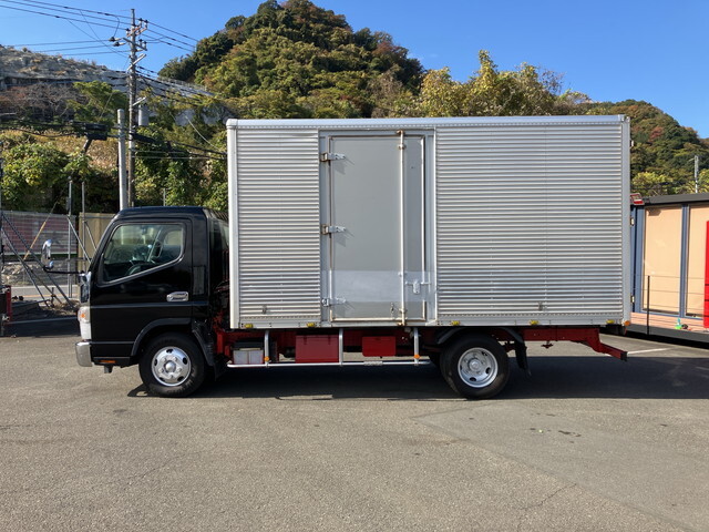 三菱ふそうキャンターアルミバン小型（2t・3t）[写真05]