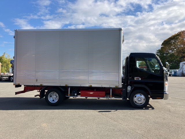 三菱ふそうキャンターアルミバン小型（2t・3t）[写真07]