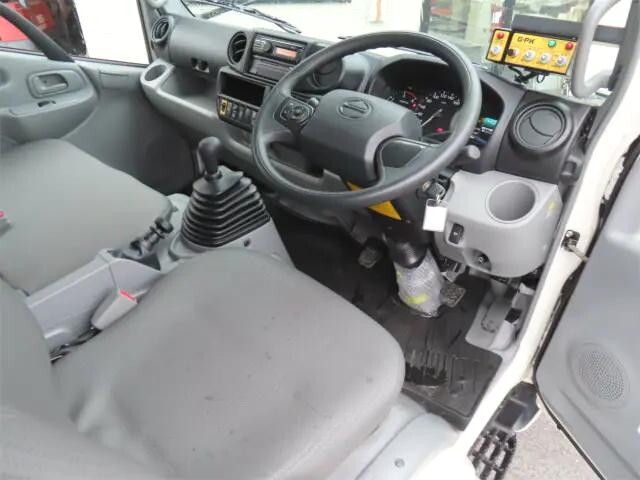 日野デュトロパッカー車（塵芥車）小型（2t・3t）[写真08]