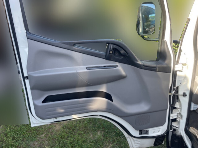 三菱ふそうキャンタークレーン4段小型（2t・3t）[写真26]