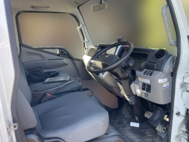 三菱ふそうキャンタークレーン4段小型（2t・3t）[写真29]