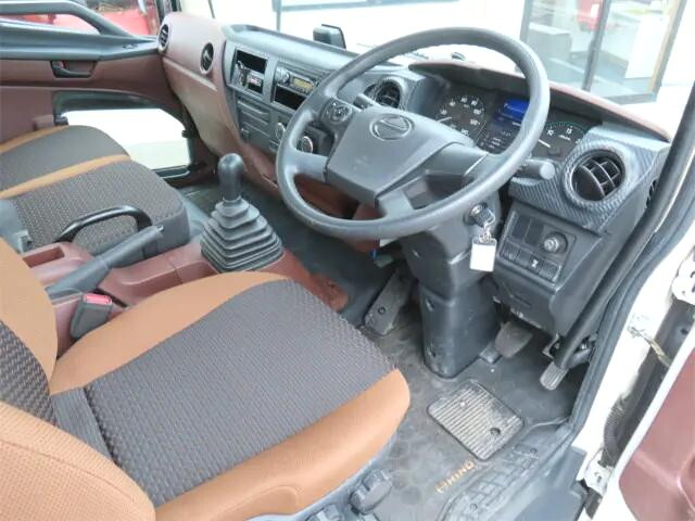 日野レンジャークレーン4段中型（4t）[写真09]