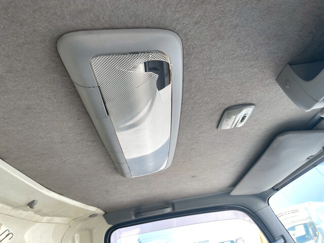 いすゞエルフアルミバン小型（2t・3t）[写真20]