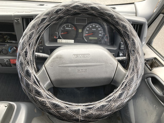 いすゞエルフアルミバン小型（2t・3t）[写真22]