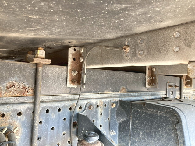 いすゞエルフアルミバン小型（2t・3t）[写真32]