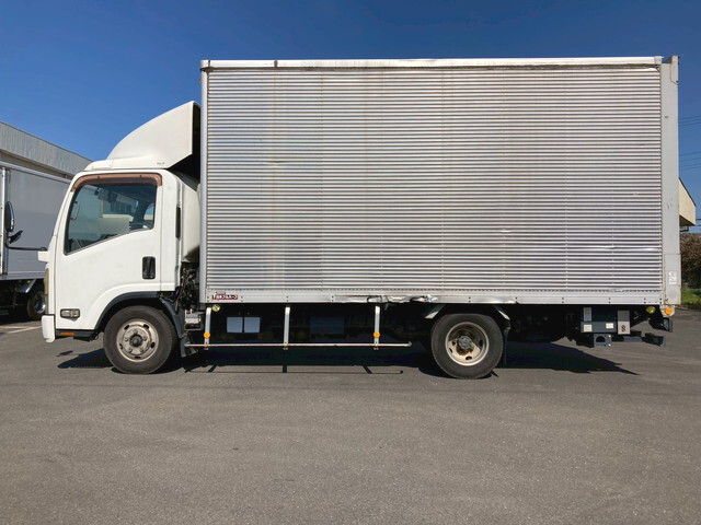 いすゞエルフアルミバン小型（2t・3t）[写真05]