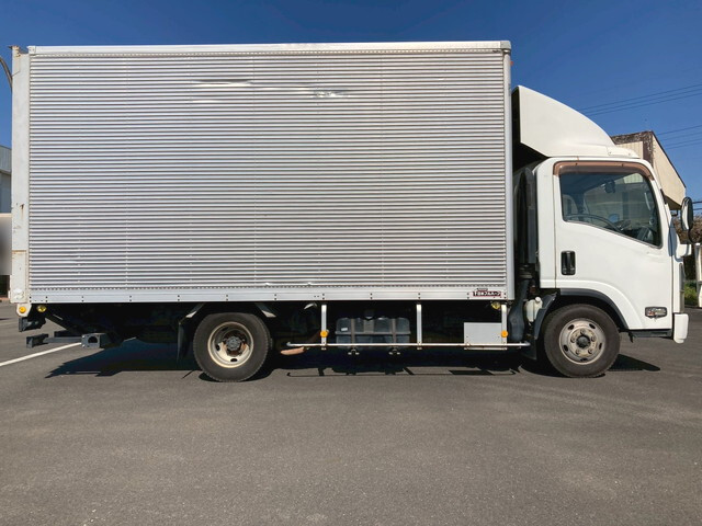 いすゞエルフアルミバン小型（2t・3t）[写真06]