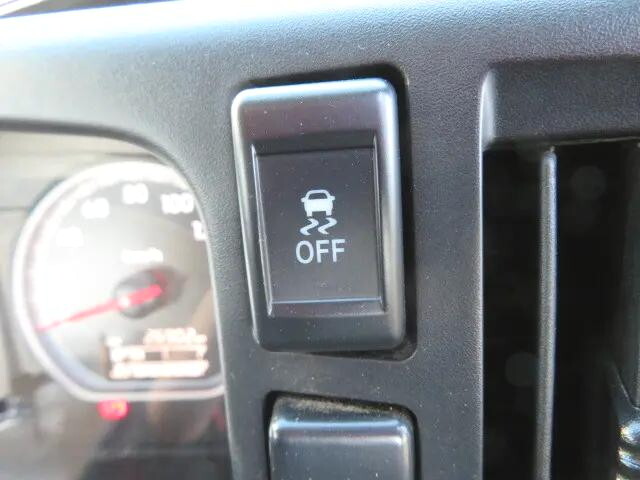 いすゞフォワードクレーン4段中型（4t）[写真14]