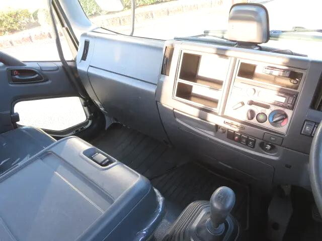 いすゞフォワードクレーン4段中型（4t）[写真15]