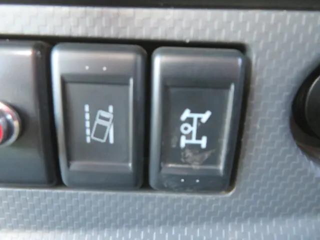 いすゞフォワードクレーン4段中型（4t）[写真17]