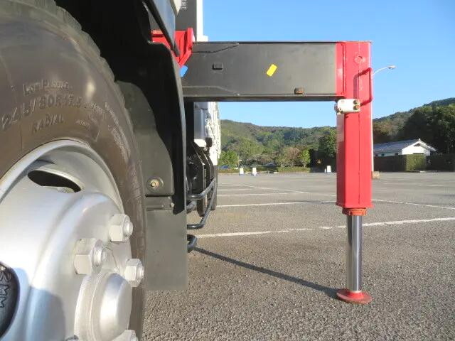 いすゞフォワードクレーン4段中型（4t）[写真30]