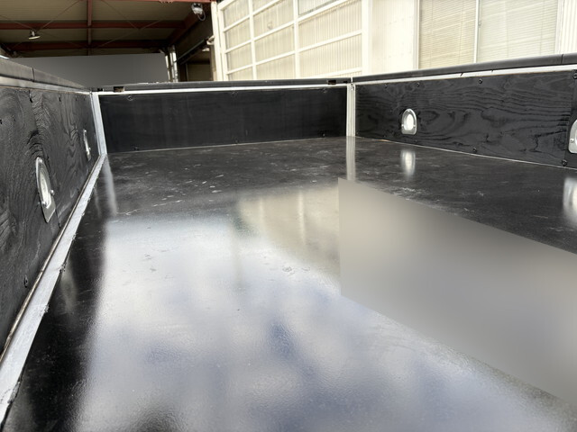 トヨタトヨエース平ボディ小型（2t・3t）[写真24]