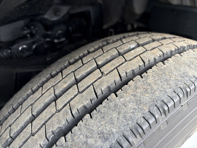 トヨタトヨエース平ボディ小型（2t・3t）[写真26]