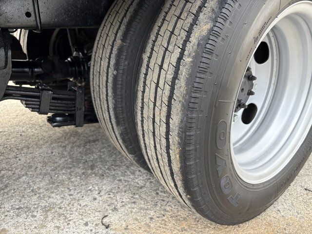 トヨタトヨエース平ボディ小型（2t・3t）[写真30]