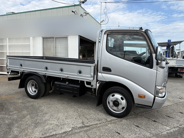 トヨタトヨエース平ボディ小型（2t・3t）[写真06]