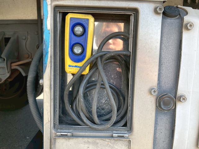 いすゞフォワード冷凍車（冷蔵車）中型（4t）[写真30]