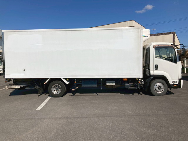 いすゞフォワード冷凍車（冷蔵車）中型（4t）[写真05]