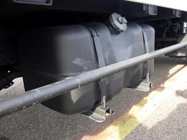 いすゞエルフ平ボディ小型（2t・3t）[写真35]