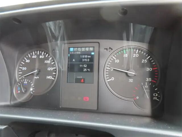 三菱ふそうファイタークレーン4段増トン（6t・8t）[写真11]