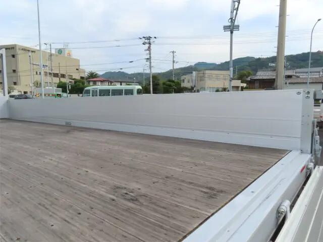 三菱ふそうファイタークレーン4段増トン（6t・8t）[写真25]