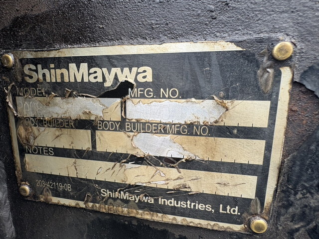 いすゞエルフダブルキャブ（Wキャブ）小型（2t・3t）[写真17]