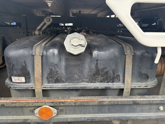 いすゞエルフダブルキャブ（Wキャブ）小型（2t・3t）[写真20]