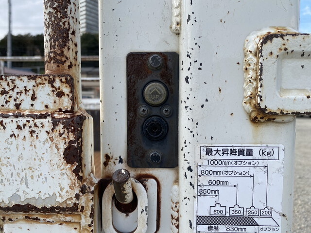 日野デュトロ平ボディ小型（2t・3t）[写真11]