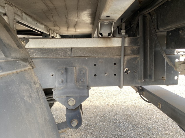 日野デュトロ平ボディ小型（2t・3t）[写真13]