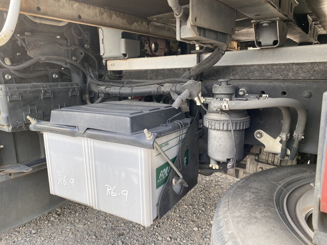 日野デュトロ平ボディ小型（2t・3t）[写真14]