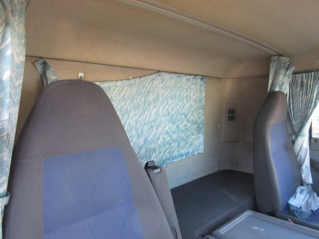 三菱ふそうファイターアルミウイング中型（4t）[写真13]