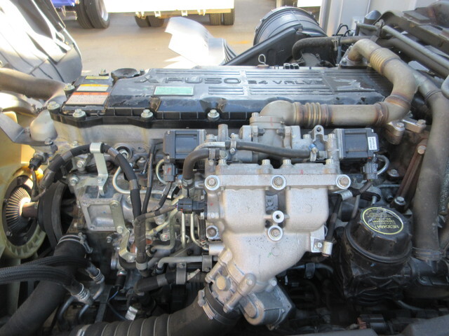 三菱ふそうファイターアルミウイング中型（4t）[写真22]