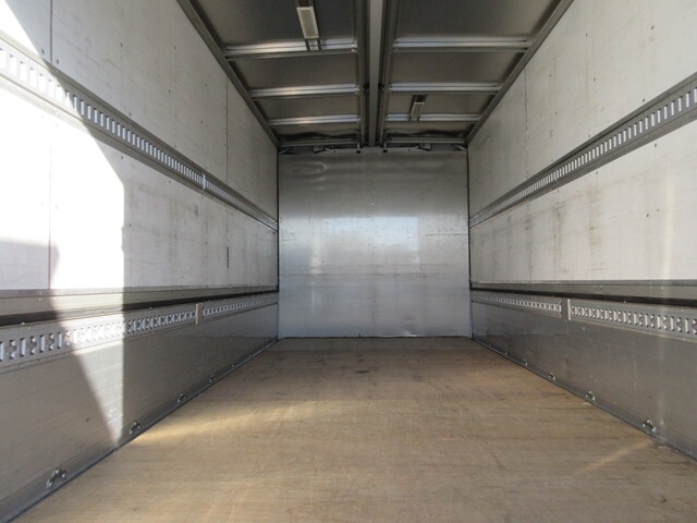 三菱ふそうファイターアルミウイング中型（4t）[写真28]