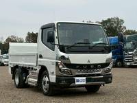 三菱ふそうキャンター平ボディ小型（2t・3t）[写真02]