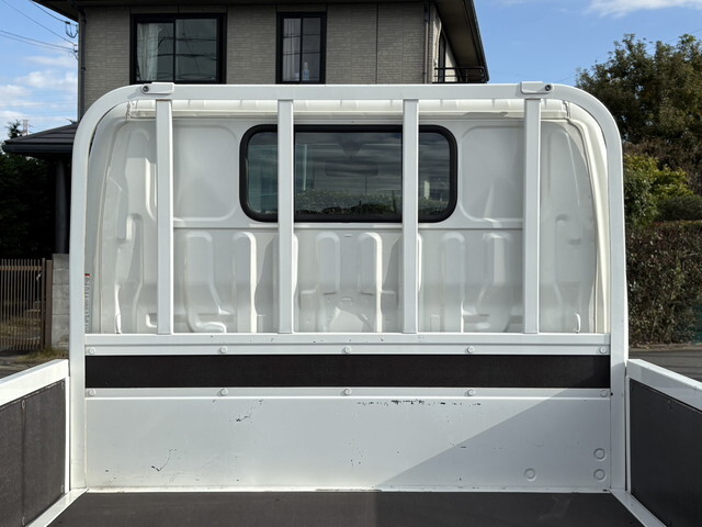 日野デュトロ平ボディ小型（2t・3t）[写真13]