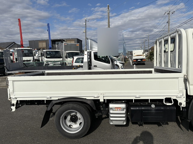 日野デュトロ平ボディ小型（2t・3t）[写真06]