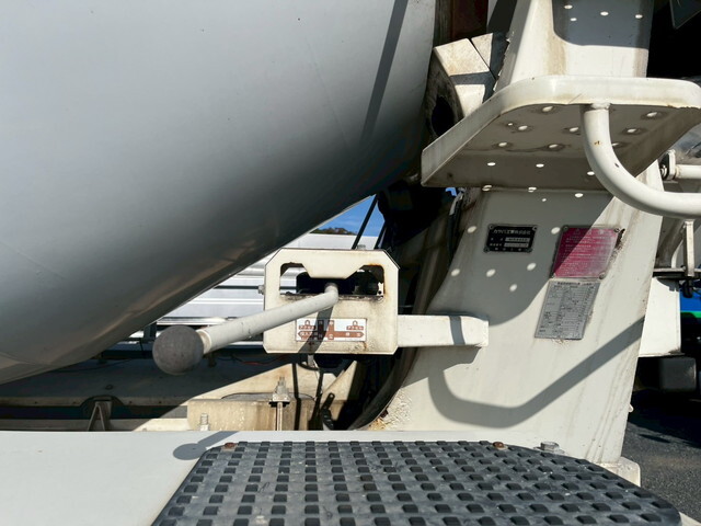 日野プロフィアミキサー車（コンクリートミキサー）大型（10t）[写真12]