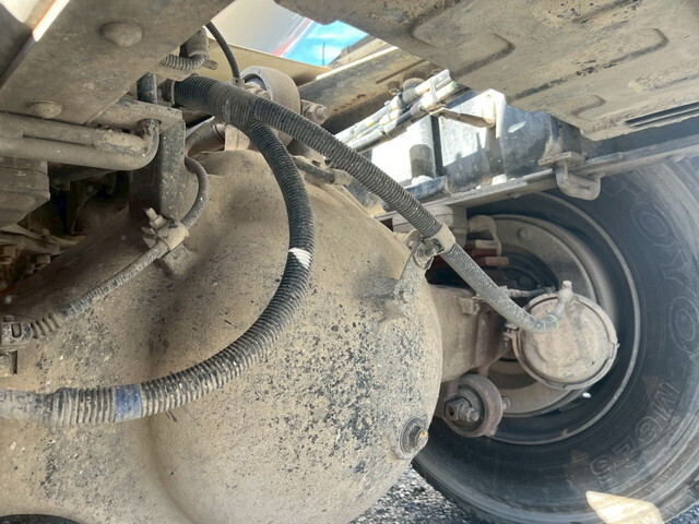 日野プロフィアミキサー車（コンクリートミキサー）大型（10t）[写真35]