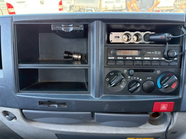 いすゞエルフダンプ小型（2t・3t）[写真14]