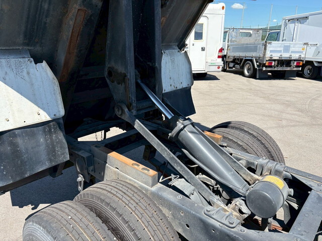 いすゞエルフダンプ小型（2t・3t）[写真26]