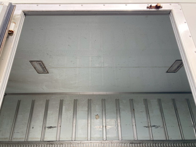 いすゞフォワード冷凍車（冷蔵車）中型（4t）[写真11]