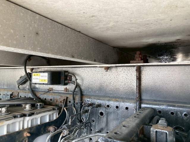 いすゞフォワード冷凍車（冷蔵車）中型（4t）[写真30]