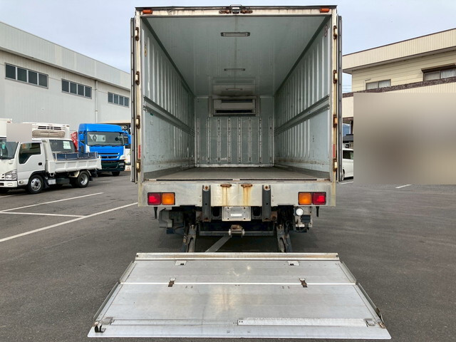 いすゞフォワード冷凍車（冷蔵車）中型（4t）[写真05]