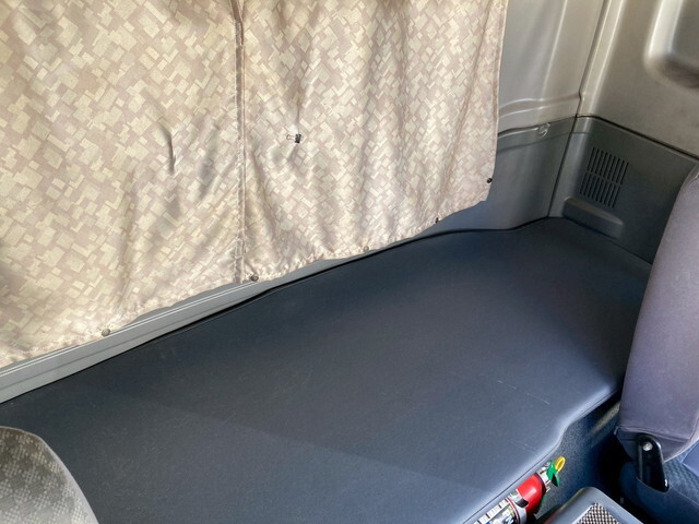 いすゞフォワードアルミウイング中型（4t）[写真14]