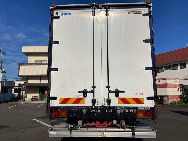 いすゞフォワードアルミウイング中型（4t）[写真02]