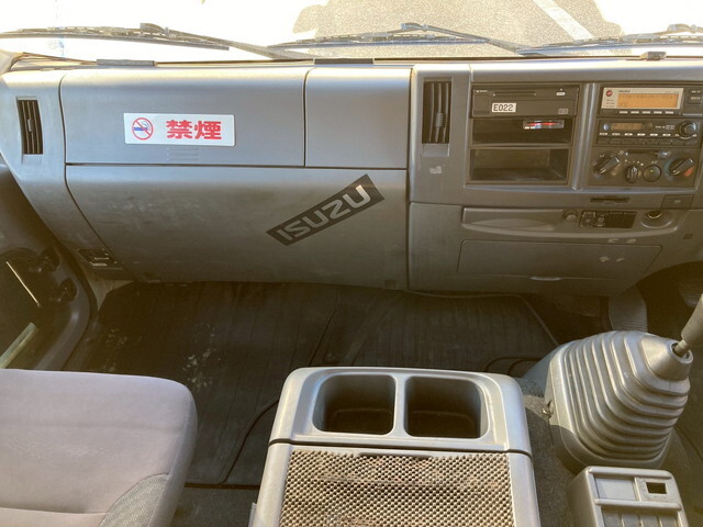 いすゞフォワードアルミウイング中型（4t）[写真21]