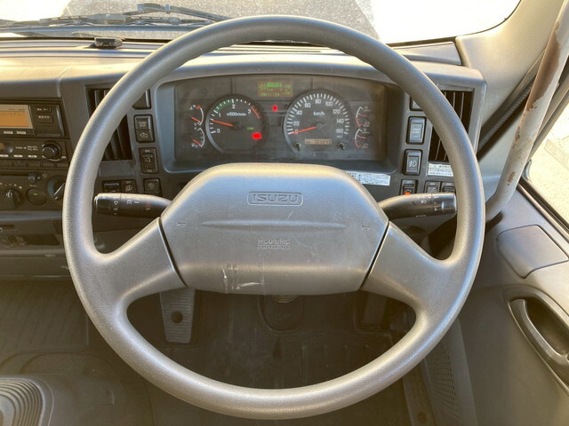 いすゞフォワードアルミウイング中型（4t）[写真23]