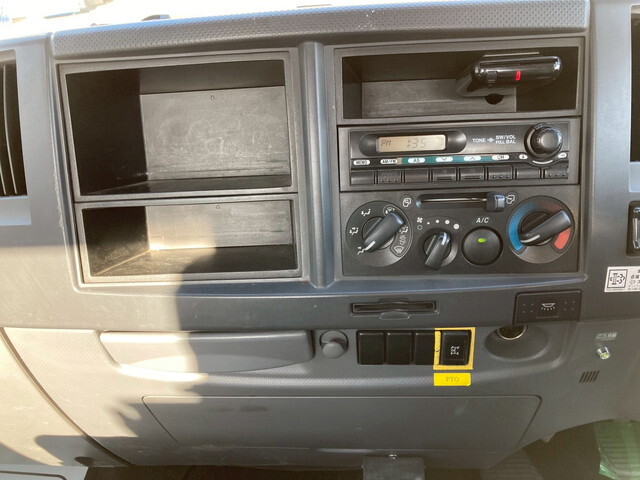 いすゞフォワードクレーン4段中型（4t）[写真23]