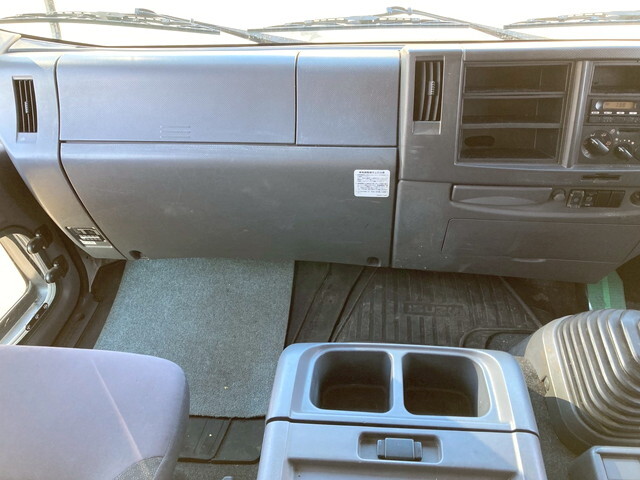 いすゞフォワードアルミウイング中型（4t）[写真14]